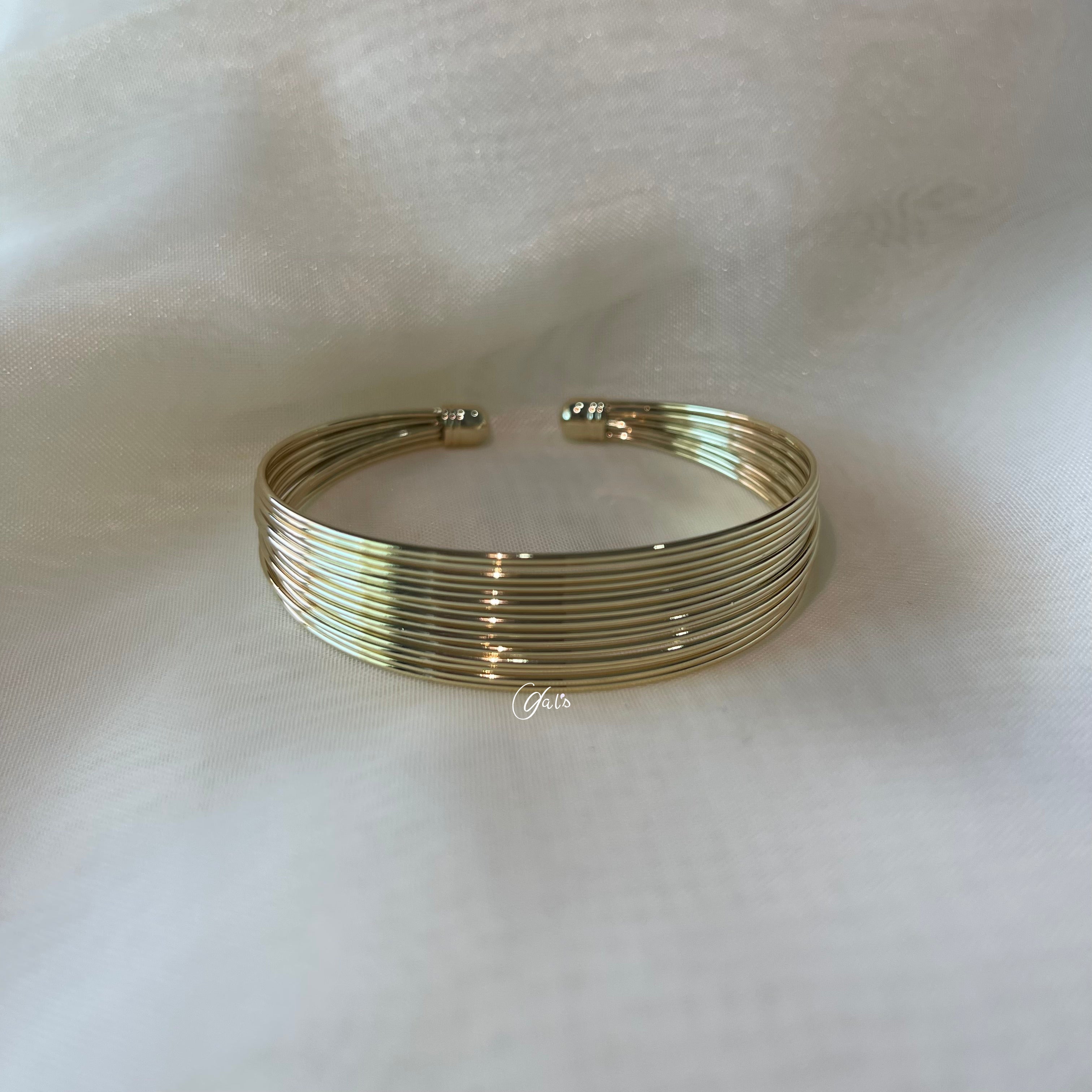 Brazalete Raya Delgado