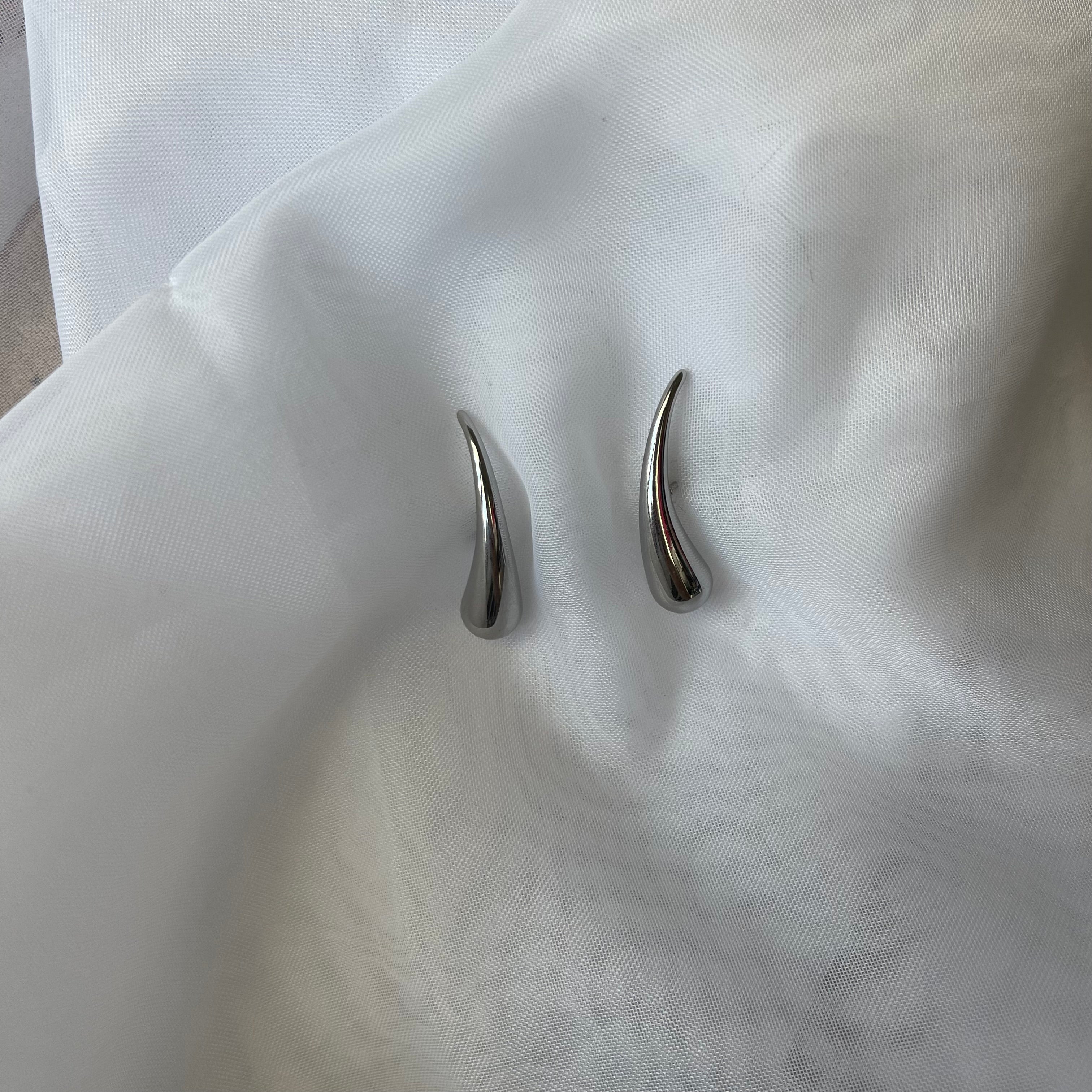 Aretes gota larga