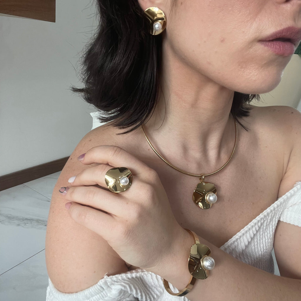 Collar 5 piezas perla oro