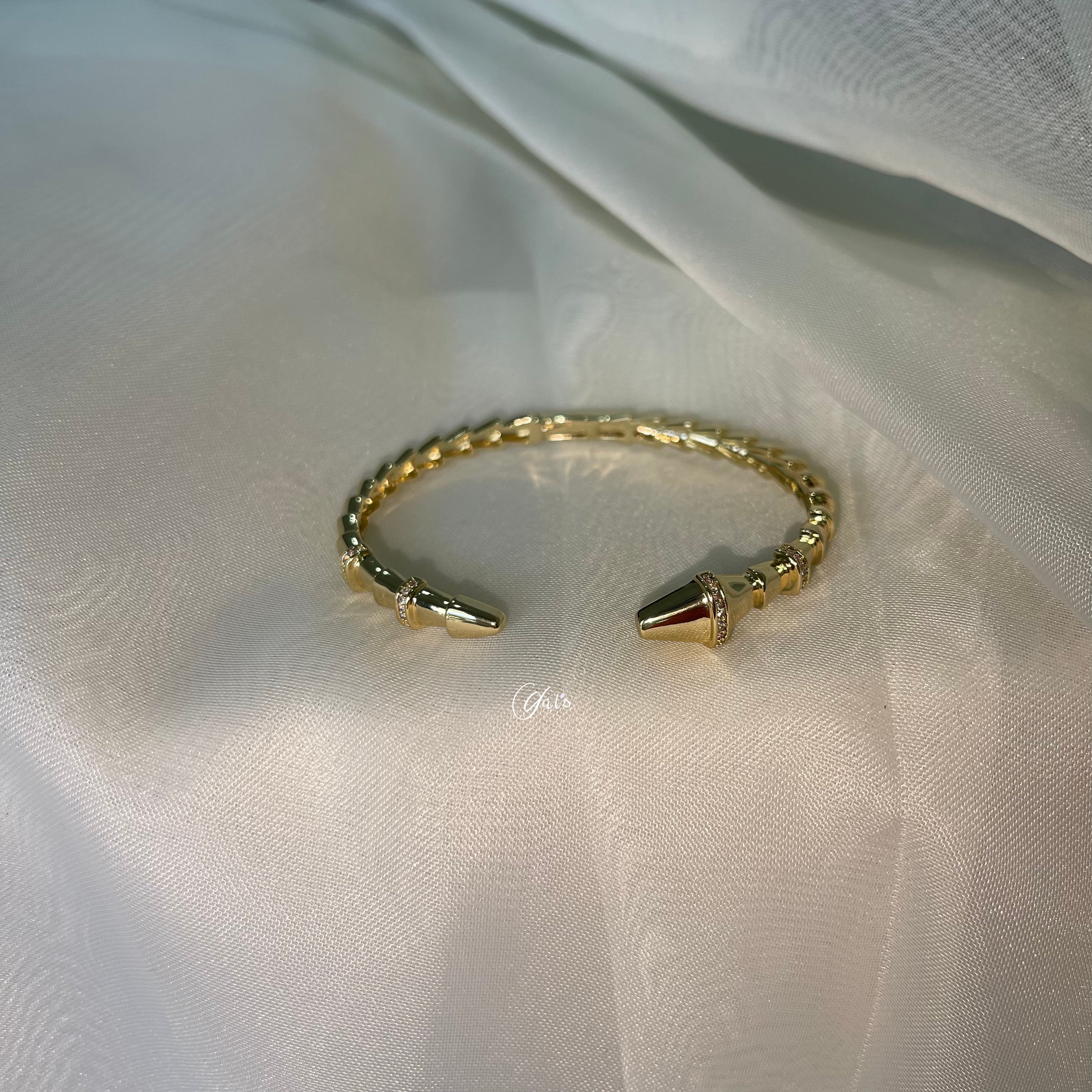 Brazalete Minimalista  Dorado